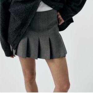 NWT Pleated Zara Miniskirt